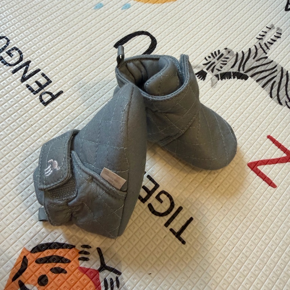 Green Quilted Baby Booties - Picture 2 of 3